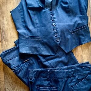 🛑 SOLD ‼️ NEW YORK & COMPANY 7th AVENUE DESIGN STUDIO 3PC DENIM SUIT SET